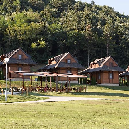 Etno Naselje Vrdnicka Kula Vrdnik Exterior photo